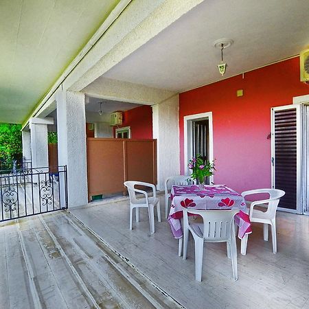 Villa Rebecca Агиос-Гордиос Экстерьер фото